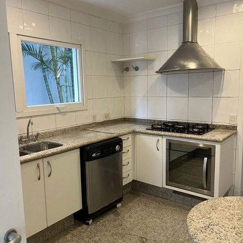 Casa de condomínio à venda com 535m², 4 quartos e 8 vagas