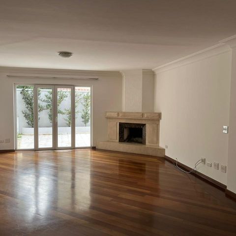 Casa de condomínio à venda com 535m², 4 quartos e 8 vagas