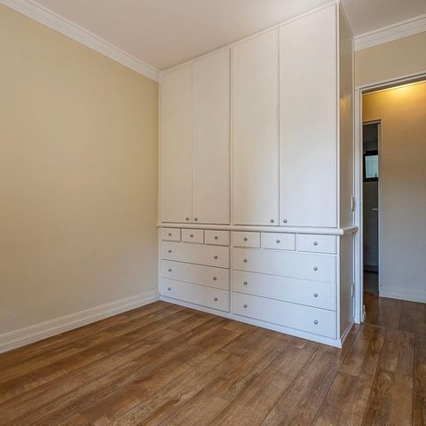 Apartamento à venda com 76m², 3 quartos e 2 vagasQuarto 