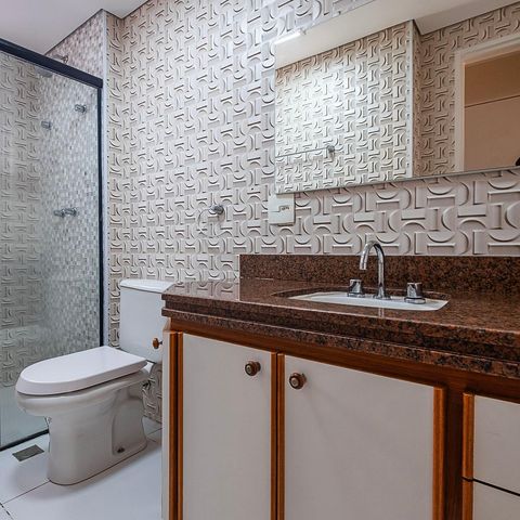 Apartamento à venda com 76m², 3 quartos e 2 vagasBanheiro da Suíte 