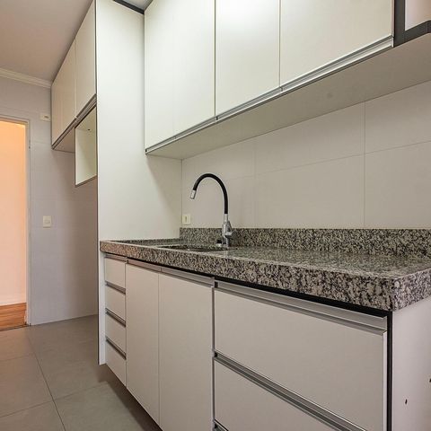 Apartamento à venda com 76m², 3 quartos e 2 vagasCozinha