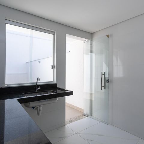Casa à venda com 90m², 2 quartos e 2 vagasCozinha