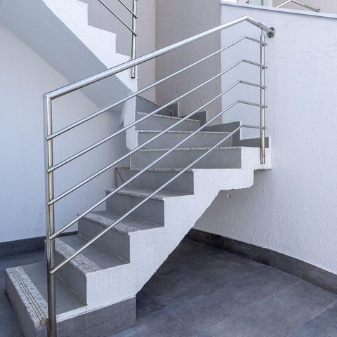 Casa à venda com 90m², 2 quartos e 2 vagasHall de entrada