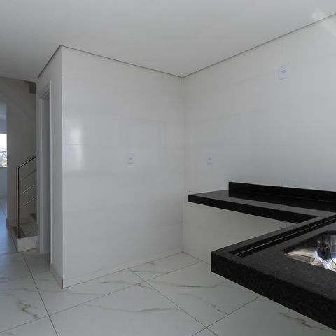 Casa à venda com 90m², 2 quartos e 2 vagasCozinha