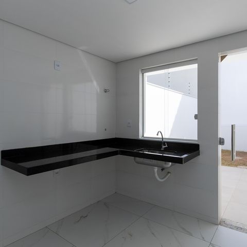 Casa à venda com 90m², 2 quartos e 2 vagasCozinha