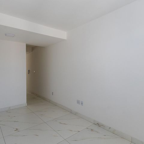 Casa à venda com 90m², 2 quartos e 2 vagasSala