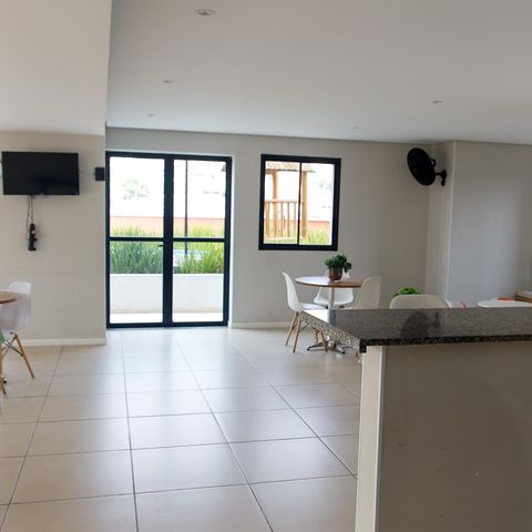 Apartamento à venda com 32m², 1 quarto e 1 vaga Apartamento à venda com 32m², 1 quarto e 1 vagaÁrea comum - Salão de festas