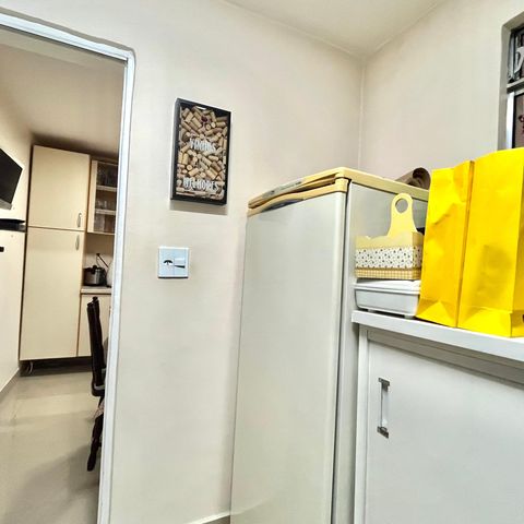 Casa à venda com 140m², 4 quartos e 1 vaga Casa à venda com 140m², 4 quartos e 1 vagaDespensa