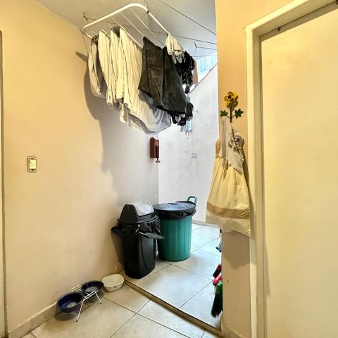 Casa à venda com 140m², 4 quartos e 1 vaga Casa à venda com 140m², 4 quartos e 1 vagaÁrea de Serviço
