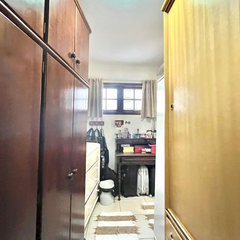 Casa à venda com 140m², 4 quartos e 1 vaga Casa à venda com 140m², 4 quartos e 1 vagaCloset da suíte