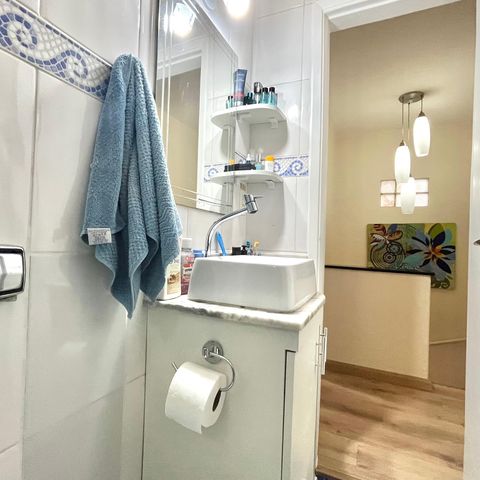 Casa à venda com 140m², 4 quartos e 1 vaga Casa à venda com 140m², 4 quartos e 1 vagaBanheiro