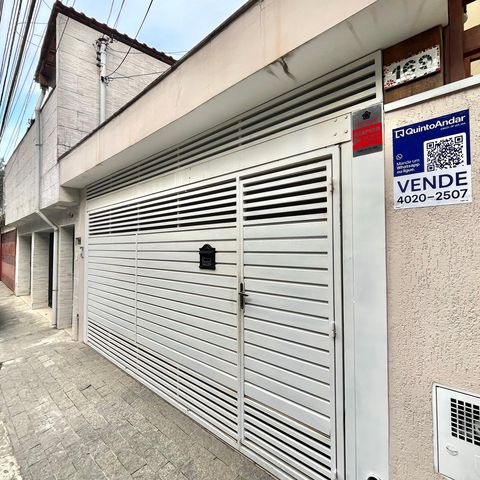 Casa à venda com 140m², 4 quartos e 1 vaga Casa à venda com 140m², 4 quartos e 1 vagaFachada