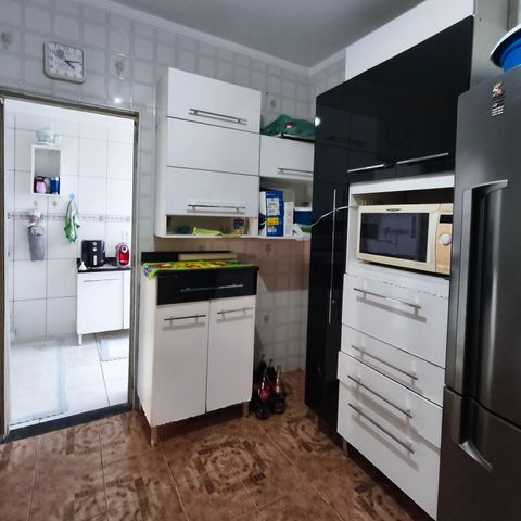 Casa à venda com 150m², 4 quartos e 3 vagas Casa à venda com 150m², 4 quartos e 3 vagasCozinha