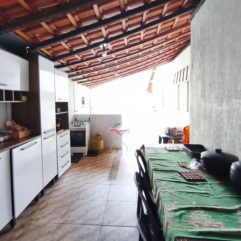Casa à venda com 150m², 4 quartos e 3 vagas Casa à venda com 150m², 4 quartos e 3 vagasÁrea gourmet