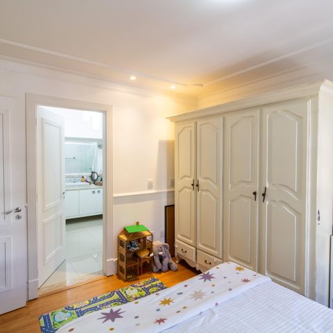 Casa de condomínio à venda com 632m², 4 quartos e 6 vagas Casa de condomínio à venda com 632m², 4 quartos e 6 vagasSuíte 3