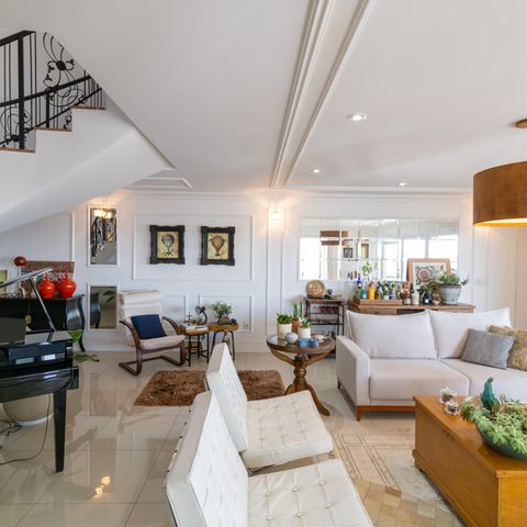 Casa de condomínio à venda com 632m², 4 quartos e 6 vagas Casa de condomínio à venda com 632m², 4 quartos e 6 vagasSala