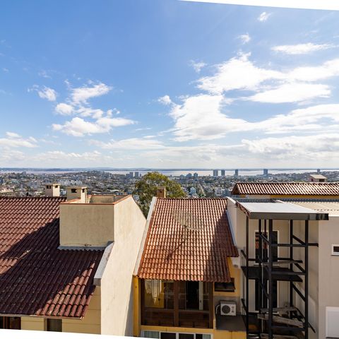 Casa de condomínio à venda com 632m², 4 quartos e 6 vagas Casa de condomínio à venda com 632m², 4 quartos e 6 vagasVista