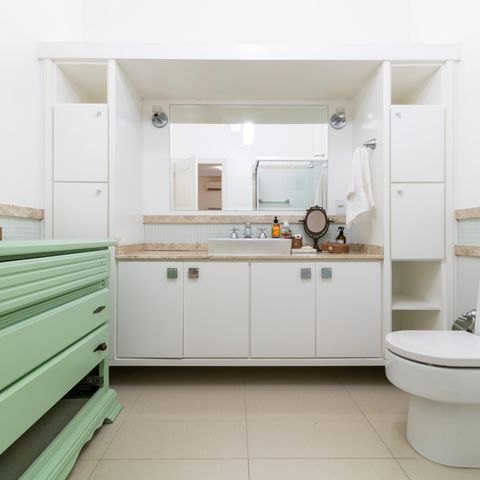 Casa de condomínio à venda com 632m², 4 quartos e 6 vagas Casa de condomínio à venda com 632m², 4 quartos e 6 vagasBanheiro da Suíte 3
