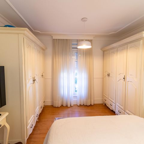 Casa de condomínio à venda com 632m², 4 quartos e 6 vagas Casa de condomínio à venda com 632m², 4 quartos e 6 vagasSuíte 2