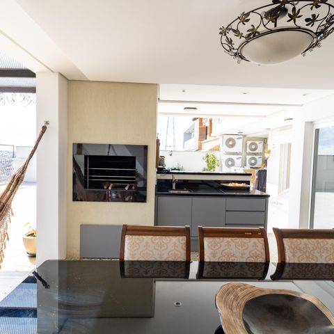 Casa de condomínio à venda com 632m², 4 quartos e 6 vagas Casa de condomínio à venda com 632m², 4 quartos e 6 vagasÁrea gourmet