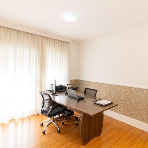 Casa de condomínio à venda com 632m², 4 quartos e 6 vagas Casa de condomínio à venda com 632m², 4 quartos e 6 vagasSuíte 4