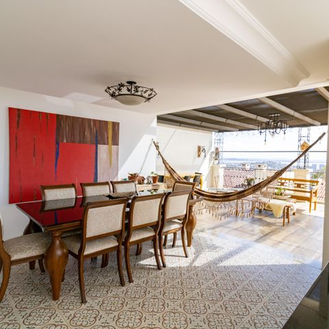 Casa de condomínio à venda com 632m², 4 quartos e 6 vagas Casa de condomínio à venda com 632m², 4 quartos e 6 vagasÁrea gourmet
