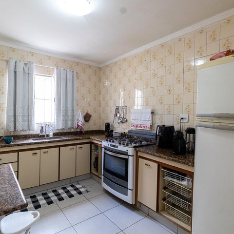 Casa à venda com 260m², 3 quartos e 1 vaga Casa à venda com 260m², 3 quartos e 1 vagaCozinha