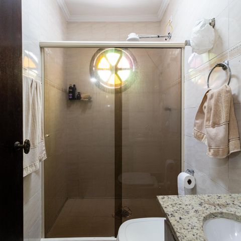 Casa à venda com 260m², 3 quartos e 1 vaga Casa à venda com 260m², 3 quartos e 1 vagaBanheiro