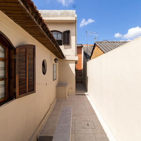 Casa à venda com 260m², 3 quartos e 1 vaga Casa à venda com 260m², 3 quartos e 1 vagaCorredor