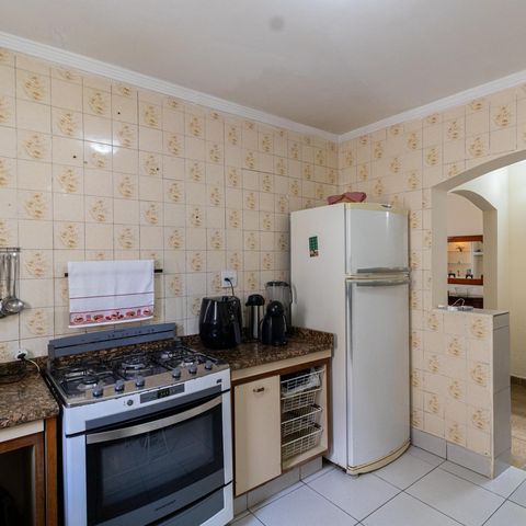 Casa à venda com 260m², 3 quartos e 1 vaga Casa à venda com 260m², 3 quartos e 1 vagaCozinha