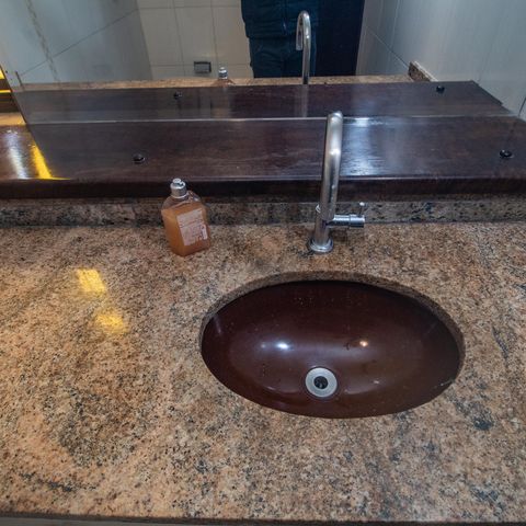 Casa à venda com 260m², 3 quartos e 3 vagas Casa à venda com 260m², 3 quartos e 3 vagasBanheiro