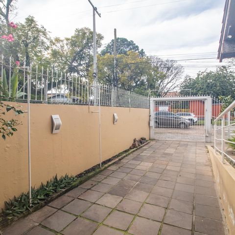 Casa à venda com 260m², 3 quartos e 3 vagas Casa à venda com 260m², 3 quartos e 3 vagasPatio