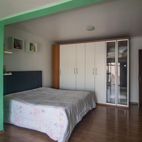 Casa à venda com 260m², 3 quartos e 3 vagas Casa à venda com 260m², 3 quartos e 3 vagasQuarto