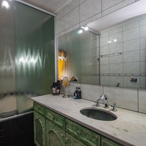 Casa à venda com 260m², 3 quartos e 3 vagas Casa à venda com 260m², 3 quartos e 3 vagasBanheiro da Suíte