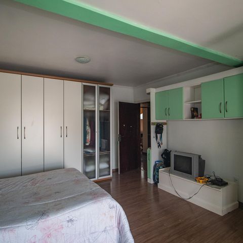 Casa à venda com 260m², 3 quartos e 3 vagas Casa à venda com 260m², 3 quartos e 3 vagasQuarto