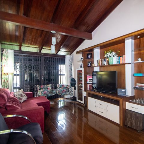 Casa à venda com 260m², 3 quartos e 3 vagas Casa à venda com 260m², 3 quartos e 3 vagasSala