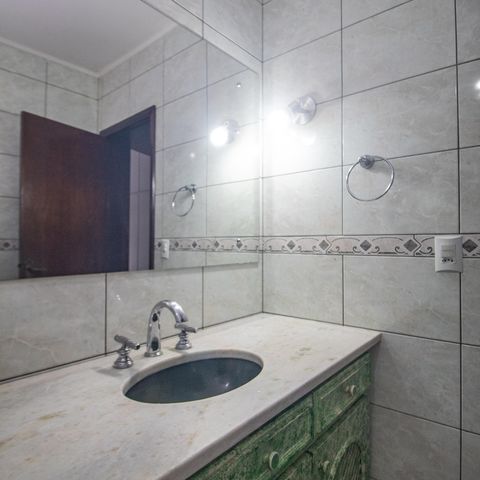 Casa à venda com 260m², 3 quartos e 3 vagas Casa à venda com 260m², 3 quartos e 3 vagasBanheiro da Suíte