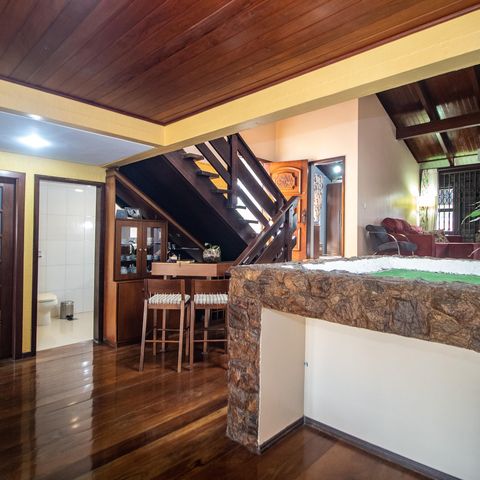 Casa à venda com 260m², 3 quartos e 3 vagas Casa à venda com 260m², 3 quartos e 3 vagasSala 2