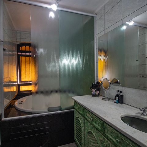 Casa à venda com 260m², 3 quartos e 3 vagas Casa à venda com 260m², 3 quartos e 3 vagasBanheiro da Suíte