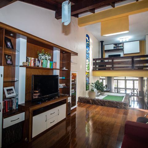 Casa à venda com 260m², 3 quartos e 3 vagas Casa à venda com 260m², 3 quartos e 3 vagasSala