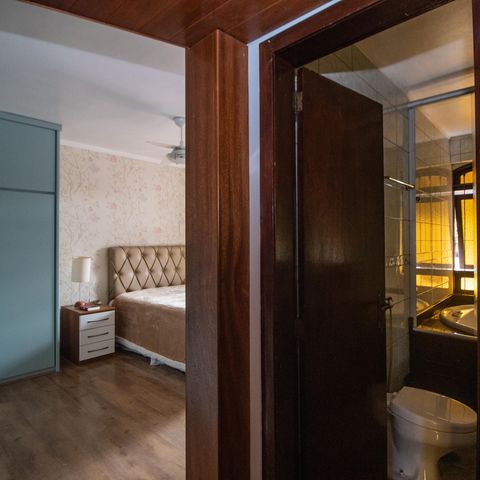 Casa à venda com 260m², 3 quartos e 3 vagas Casa à venda com 260m², 3 quartos e 3 vagasSuíte