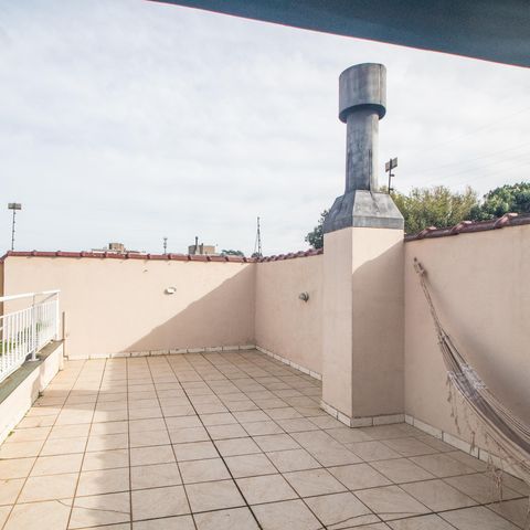 Casa à venda com 260m², 3 quartos e 3 vagas Casa à venda com 260m², 3 quartos e 3 vagasvaranda 2