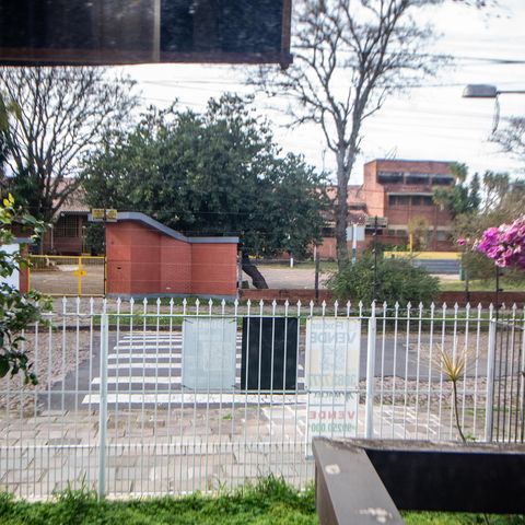 Casa à venda com 260m², 3 quartos e 3 vagas Casa à venda com 260m², 3 quartos e 3 vagasVista Sala