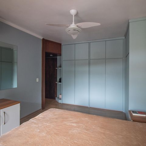 Casa à venda com 260m², 3 quartos e 3 vagas Casa à venda com 260m², 3 quartos e 3 vagasSuíte