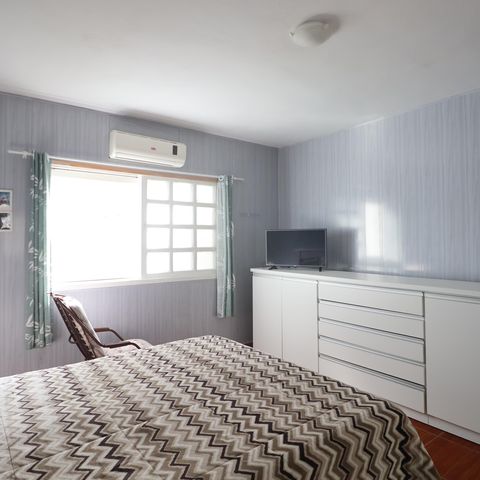 Casa à venda com 195m², 2 quartos e 3 vagasQuarto 2
