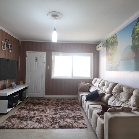 Casa à venda com 195m², 2 quartos e 3 vagasSala