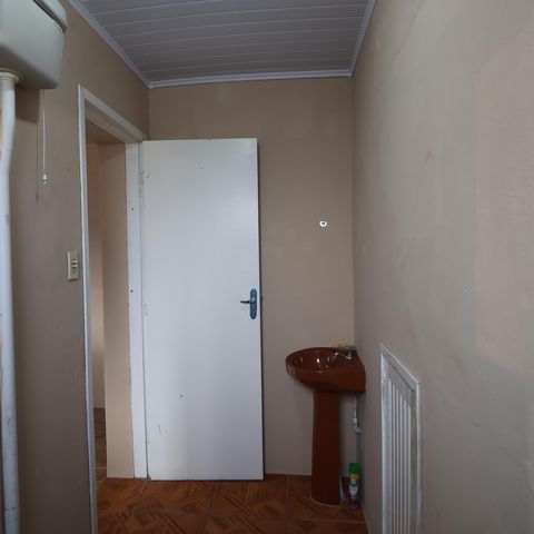 Casa à venda com 195m², 2 quartos e 3 vagasBanheiro de serviço