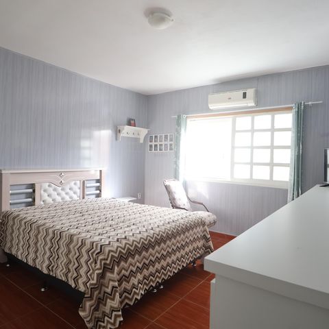 Casa à venda com 195m², 2 quartos e 3 vagasQuarto 2