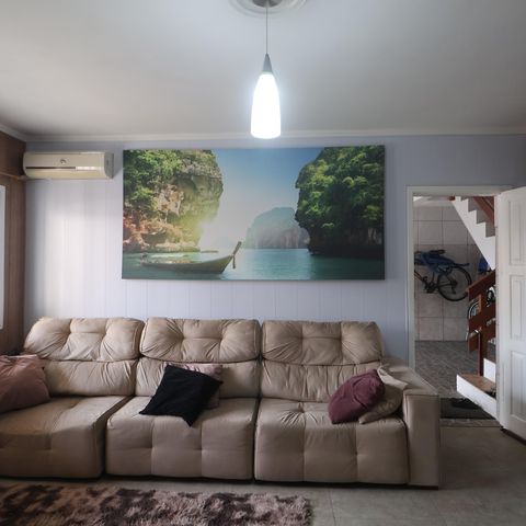 Casa à venda com 195m², 2 quartos e 3 vagasSala