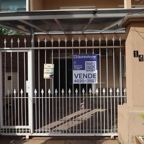 Casa à venda com 195m², 2 quartos e 3 vagasPlaca